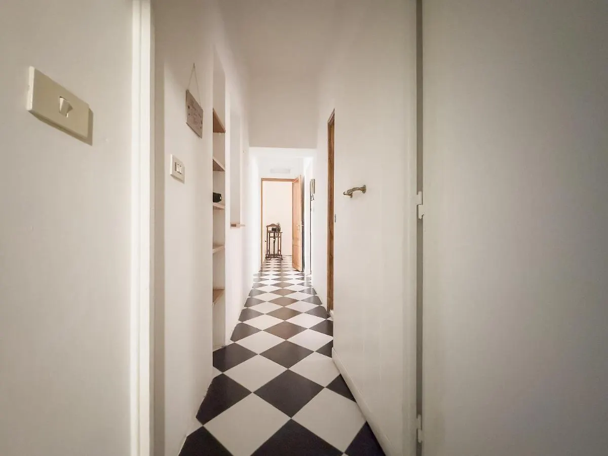 Domus Sant'Elena 2 Apartment Rome